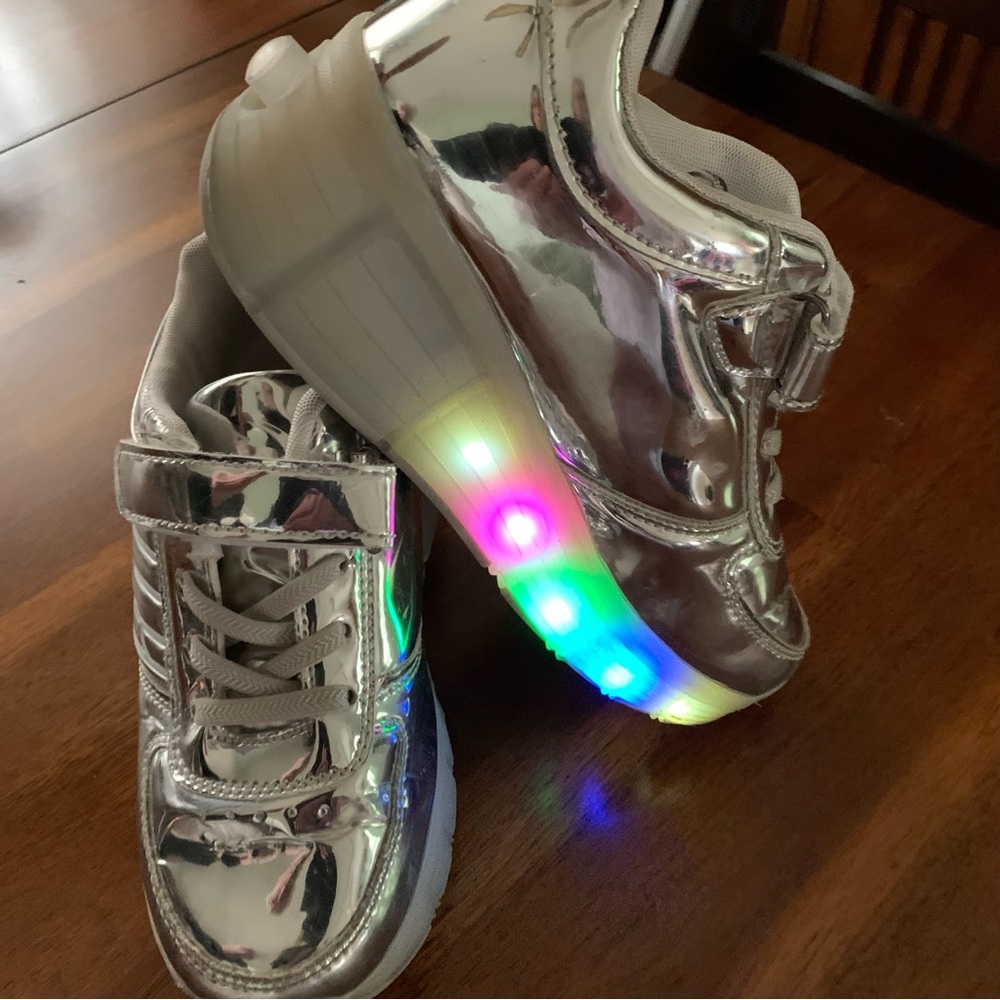 Kids Silver Fun Heelys
